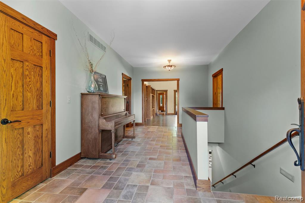 8861 Pleasantview, Northville, MI 48168 — Photo 5