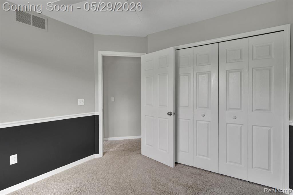 5729 Woodfield Parkway, Grand Blanc, MI 48439 — Photo 37