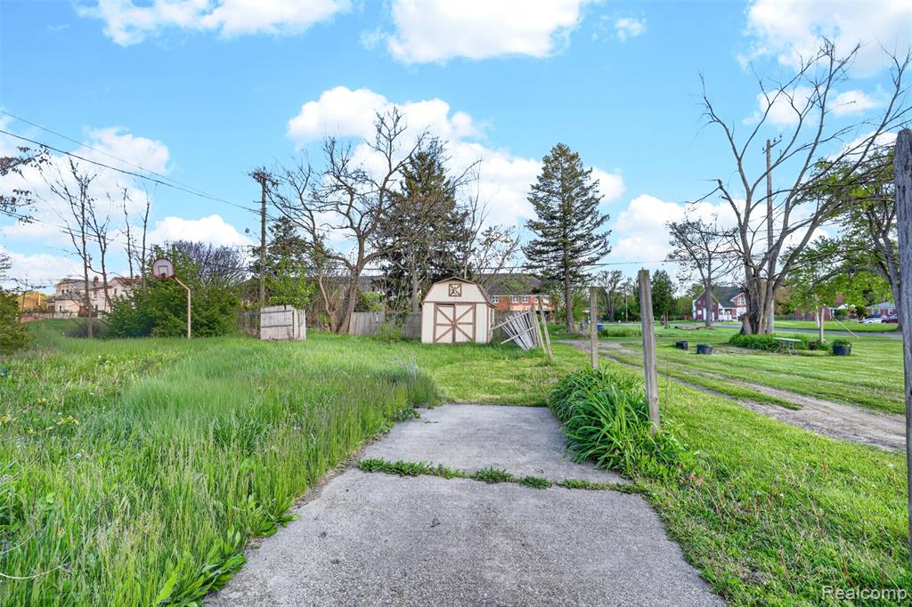 12716 Wilshire Drive, Detroit, MI 48213 — Photo 26