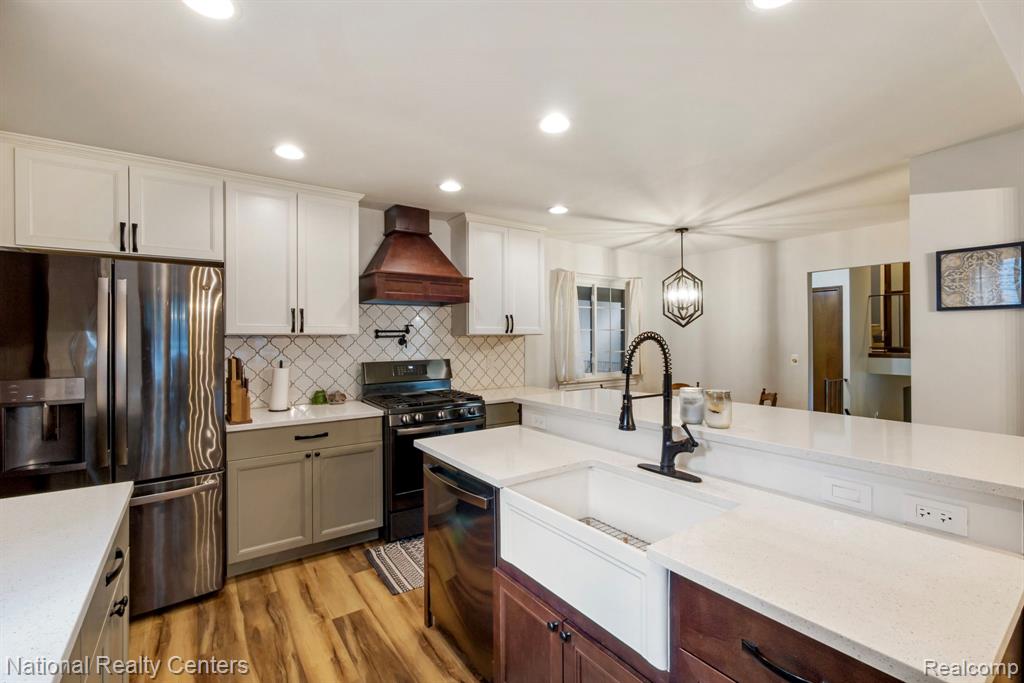 5785 Patterson Drive, Troy, MI 48085 — Photo 18