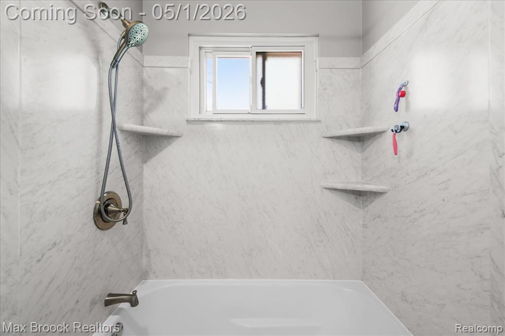 1165 Annjo Street, Walled Lake, MI 48390 — Photo 15