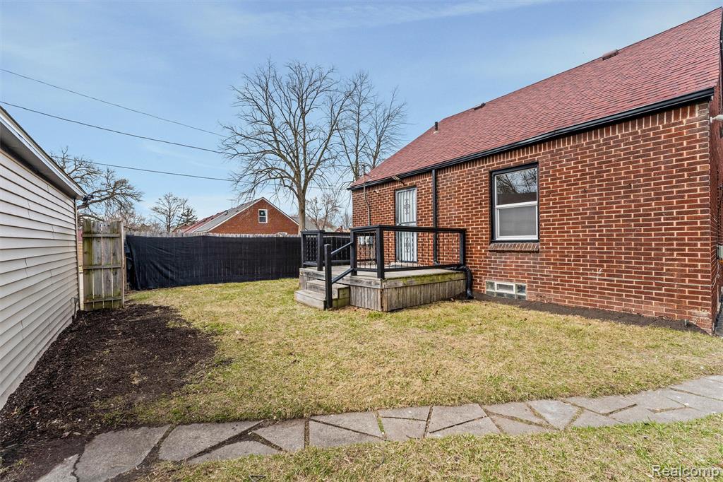 18943 Curtis Street, Detroit, MI 48219 — Photo 29