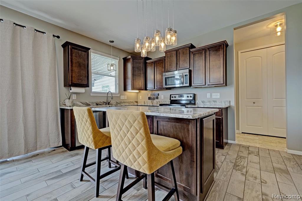 28545 Cottage Lane, New Hudson, MI 48165 — Photo 7