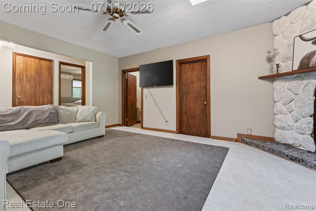 310 S Van Road, Holly, MI 48442 — Photo 14