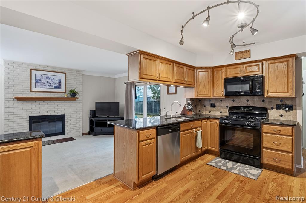 41183 Beechwood Street, Macomb, MI 48038 — Photo 14
