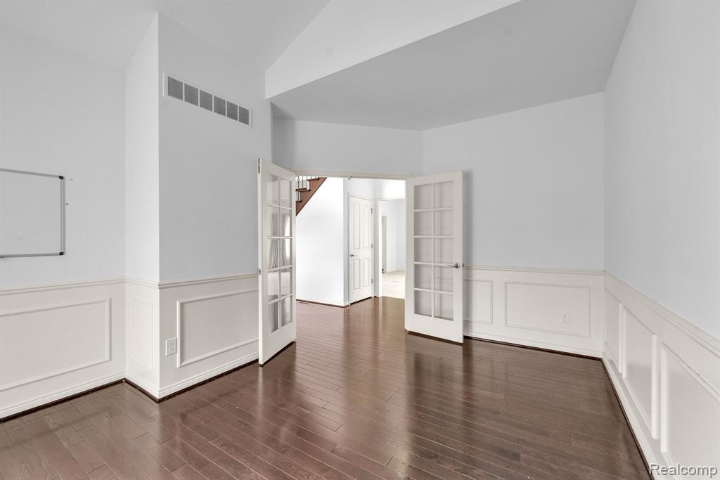 42088 Woodglen Drive, Novi, MI — Photo 22