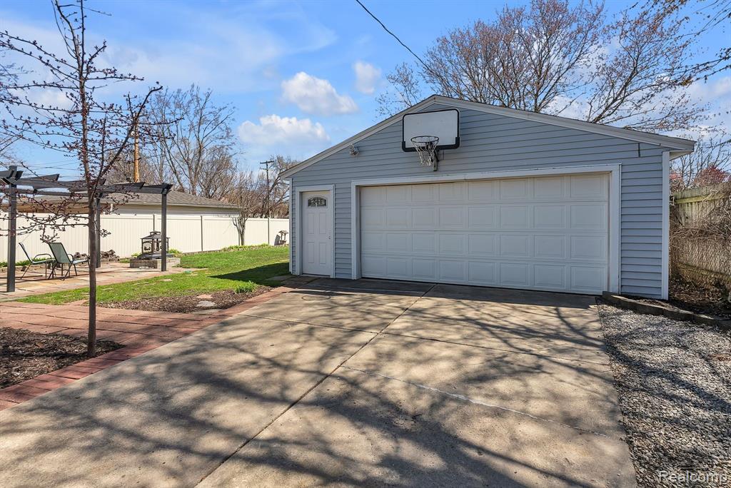9321 LINCOLN Street, Taylor, MI 48180 — Photo 22