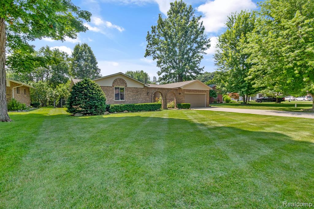 8400 Oak Shade Court, Davison, MI 48423 — Photo 48