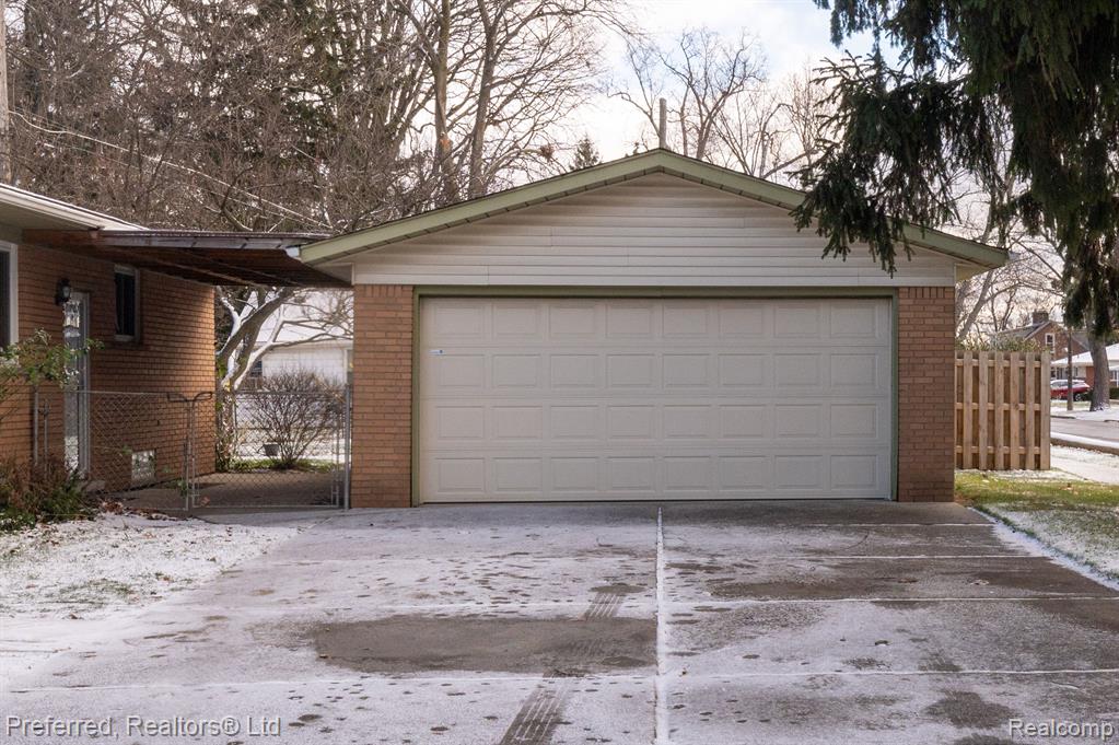 4565 UNIVERSAL Street, Dearborn Heights, MI 48125 — Photo 3