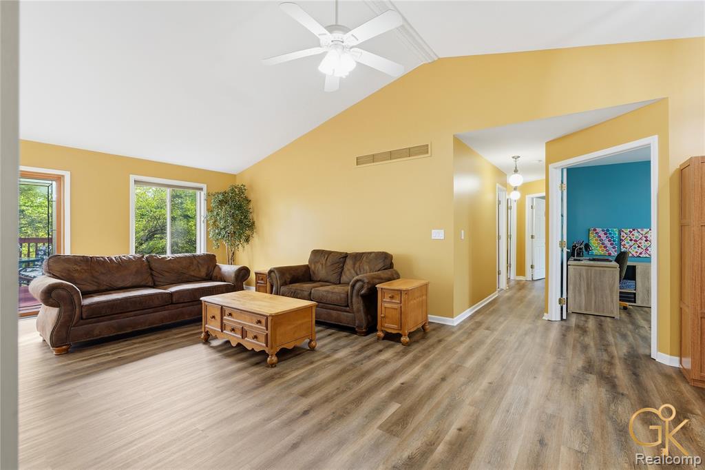 4933 Iroquois Boulevard, Clarkston, MI 48348 — Photo 9