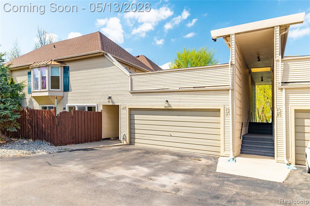 8127 Colony Drive, 23, Grosse Ile, MI 48138 — Photo 3