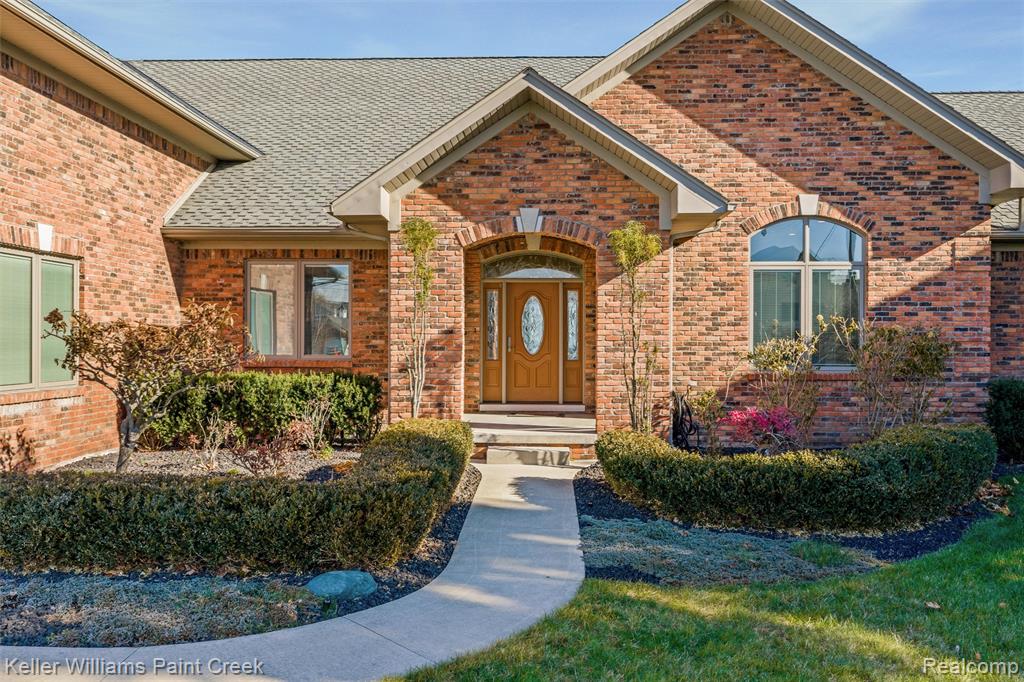 37580 Lakeshore Drive, Harrison Township, MI — Photo 6