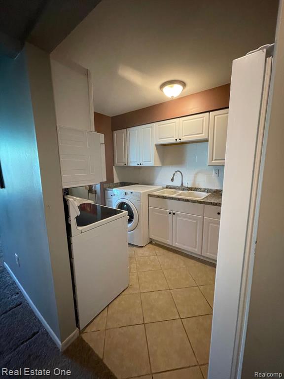 1864 COLONIAL VILLAGE Way, 2, Waterford, MI 48328 — Photo 7