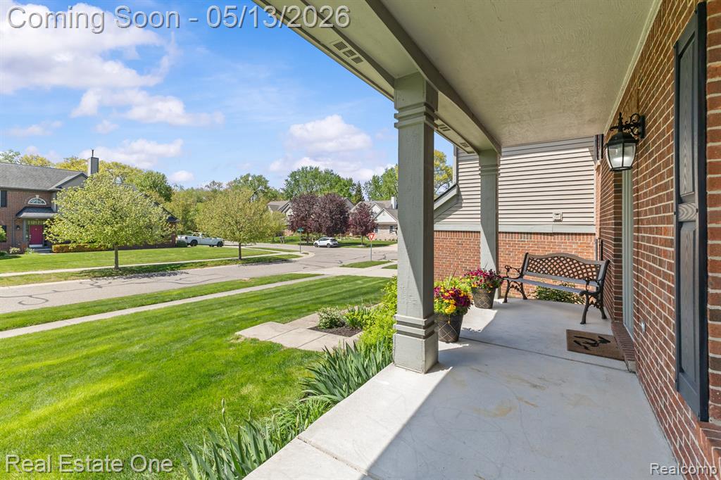 2057 Warbler Court, Commerce Twp, MI 48382 — Photo 3