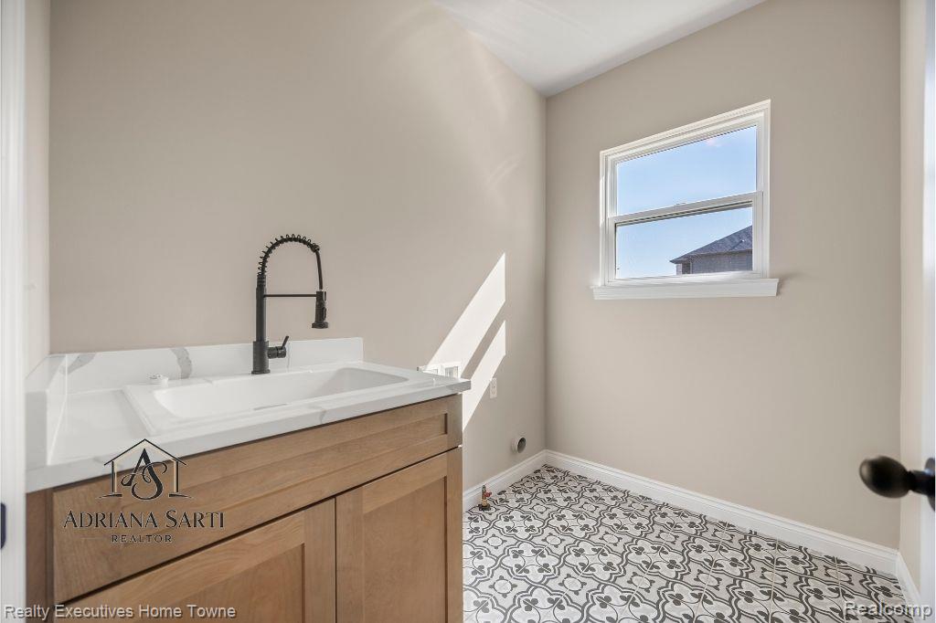 35962 Cascade Drive, New Baltimore, MI 48047 — Photo 30