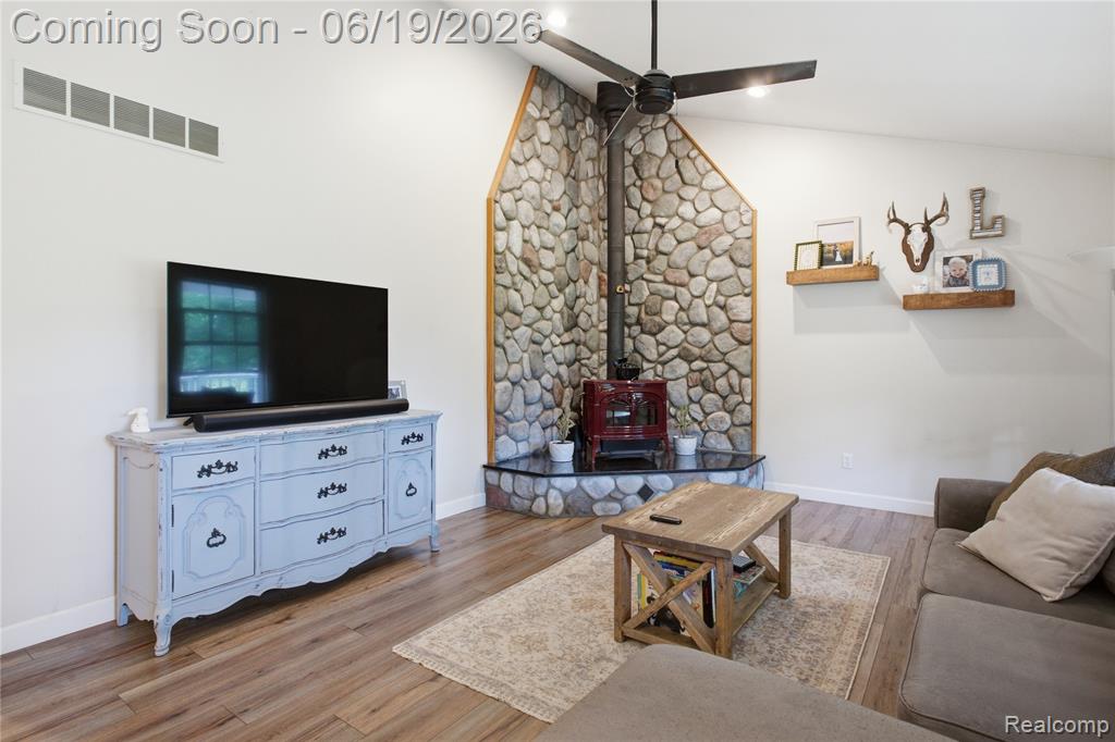 5739 Suntar Valley Drive, Fowlerville, MI 48836 — Photo 3