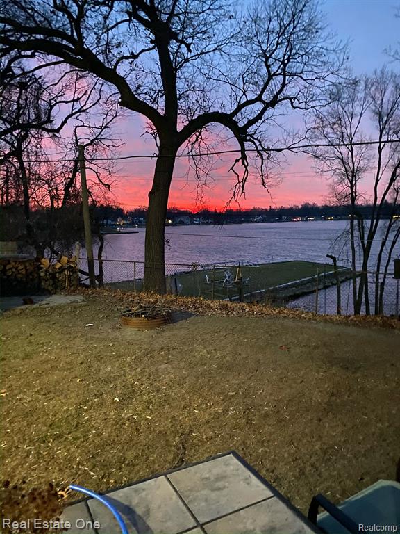 2300 JACKSON Boulevard, Highland, MI 48356 — Photo 18