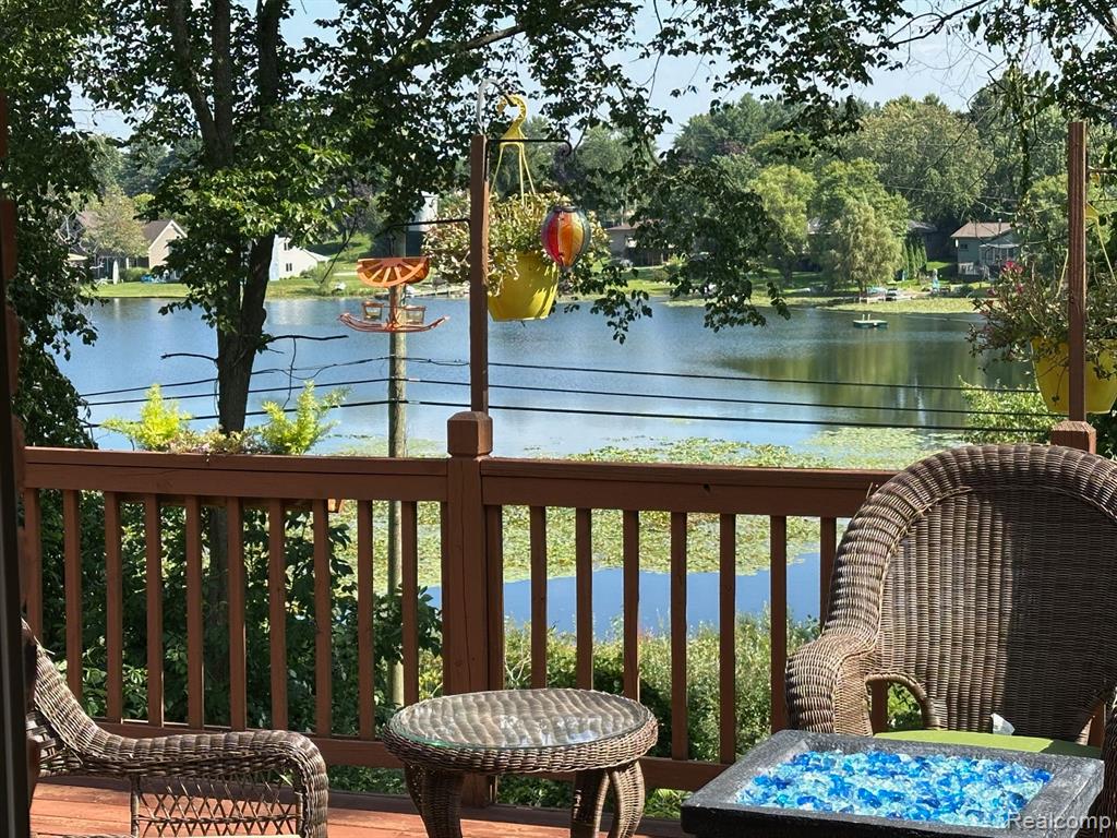 6763 BERRY POINTE Drive, Clarkston, MI 48348 — Photo 3