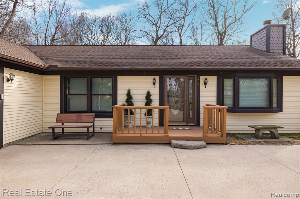 4921 Crestview Drive, Clarkston, MI 48348 — Photo 7