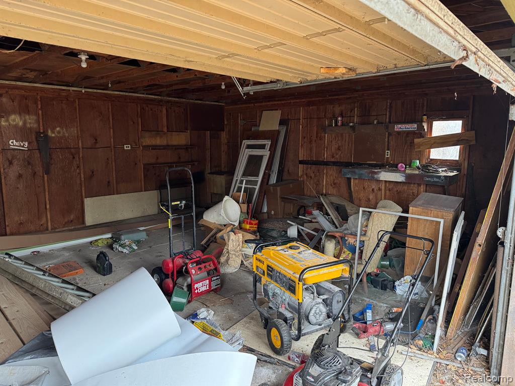 602 N SHIAWASSEE Street, Owosso, MI 48867 — Photo 9