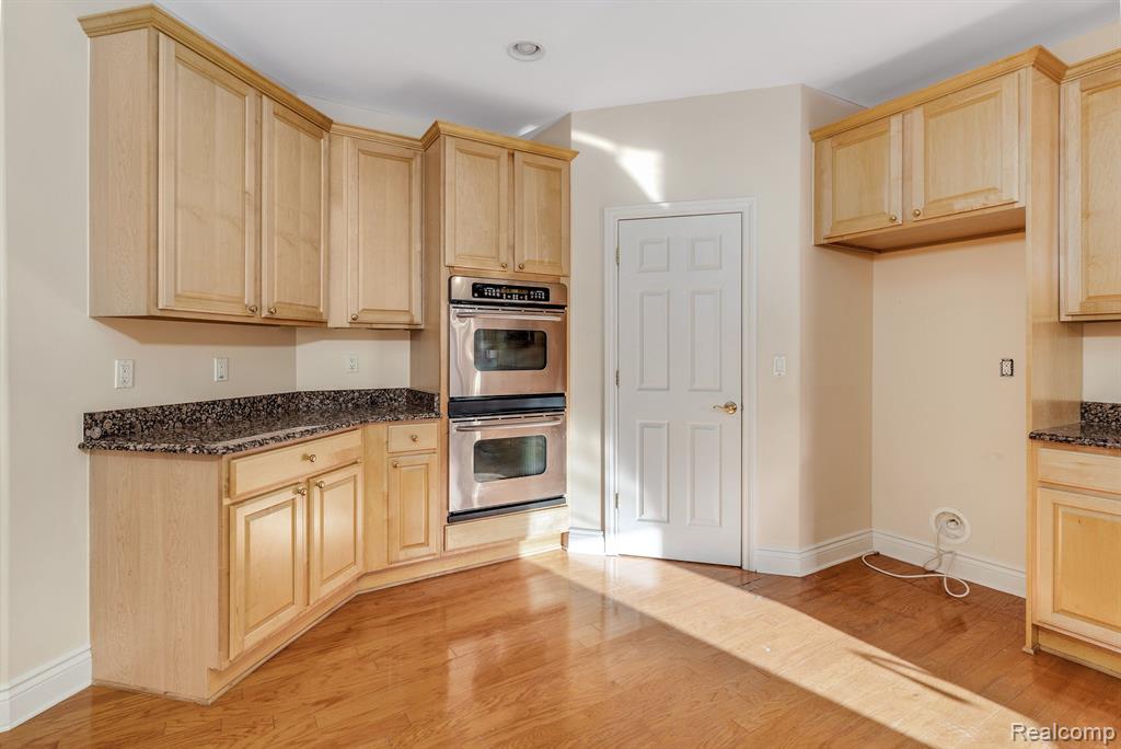 122 Sand Bar Lane, Detroit, MI 48214 — Photo 22