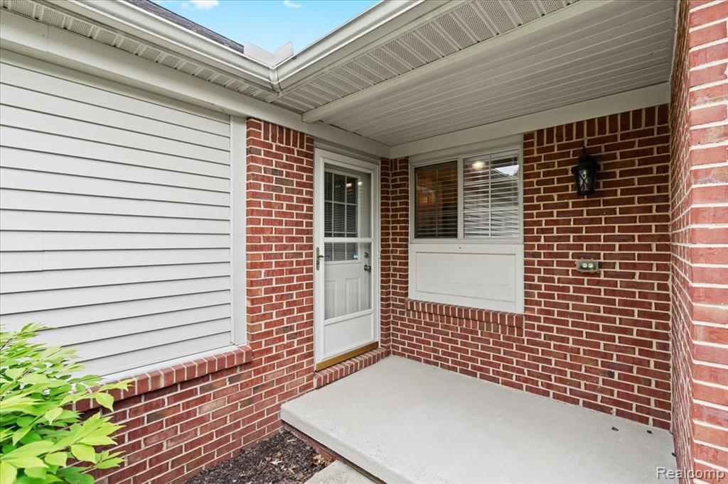 4685 Summer Ridge Drive, Howell, MI 48843 — Photo 24