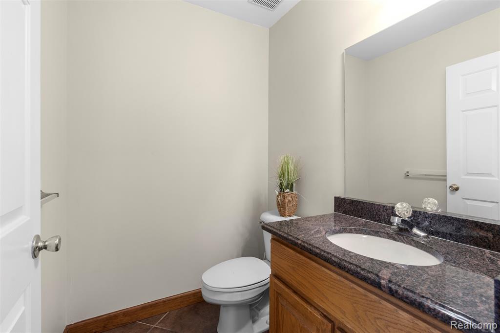 47668 Whippoorwill Drive, Macomb, MI 48044 — Photo 12