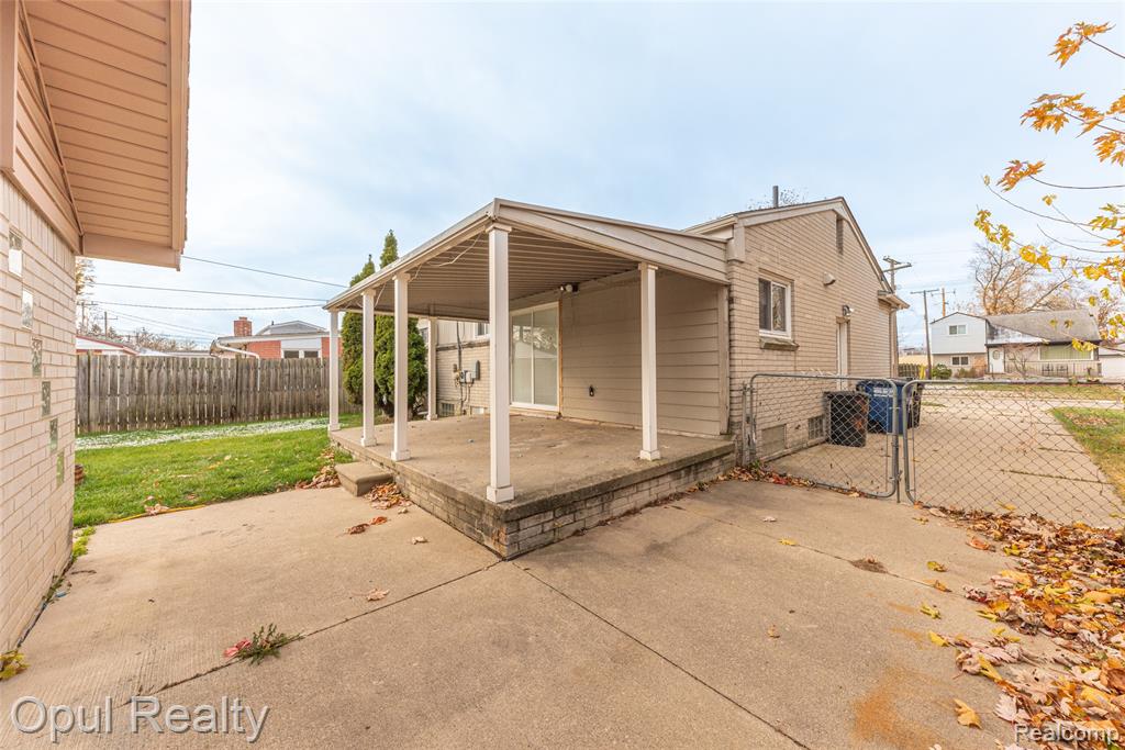 8234 Perrin Avenue, Westland, MI — Photo 30