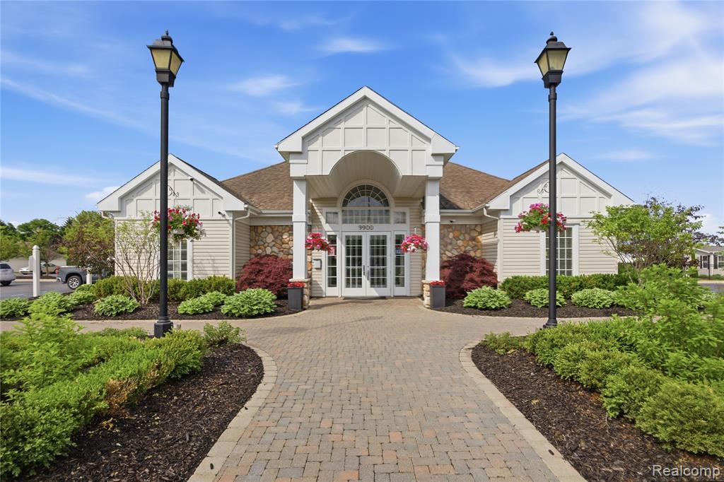 9857 Rembrandt Way, Fenton, MI 48430 — Photo 50