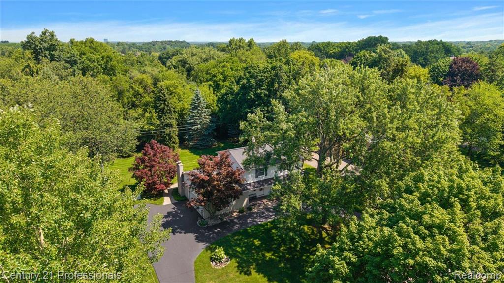 633 Foxhall Road, Bloomfield Hills, MI 48304 — Photo 13
