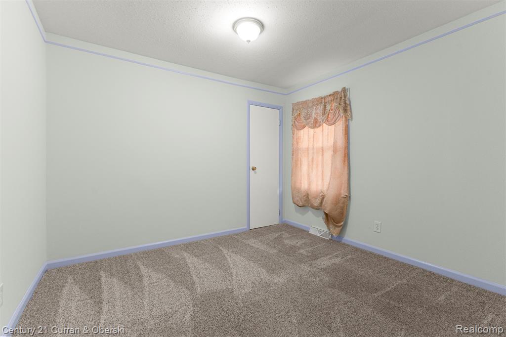 6631 Elm Street, Taylor, MI 48180 — Photo 11