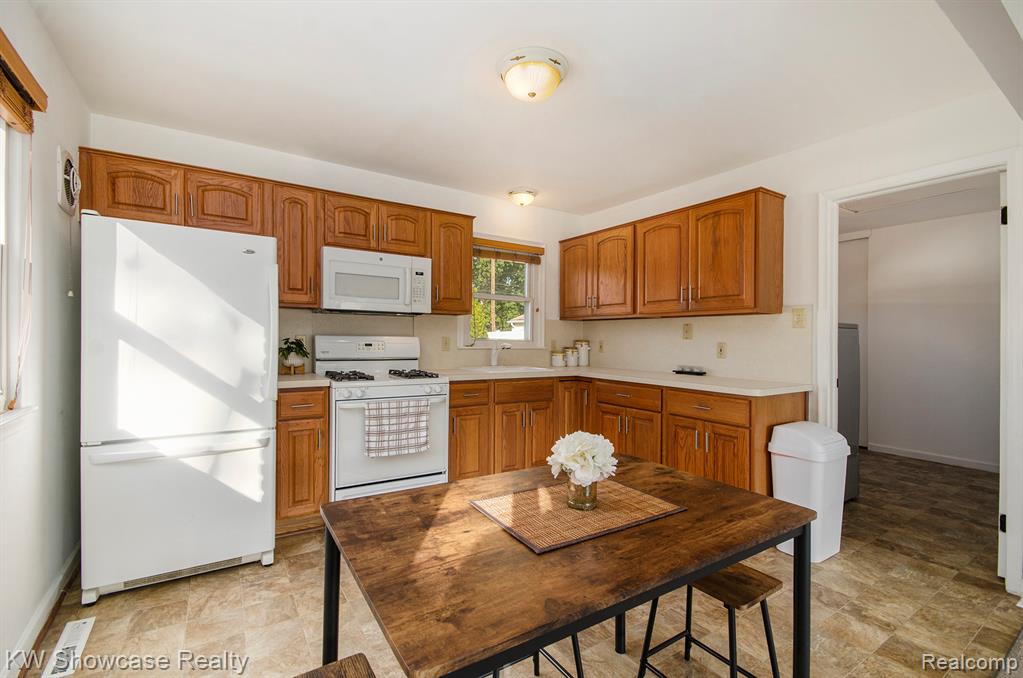 18582 Hamann Street, Riverview, MI 48193 — Photo 11
