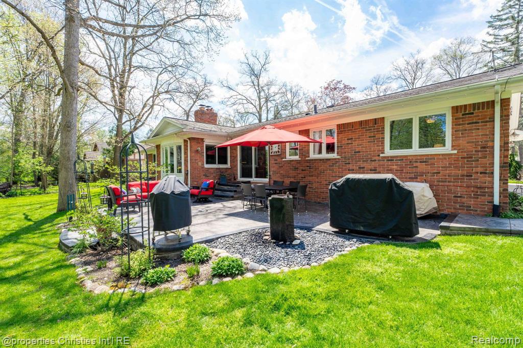 5753 CHERRY CREST Drive, West Bloomfield, MI — Photo 47