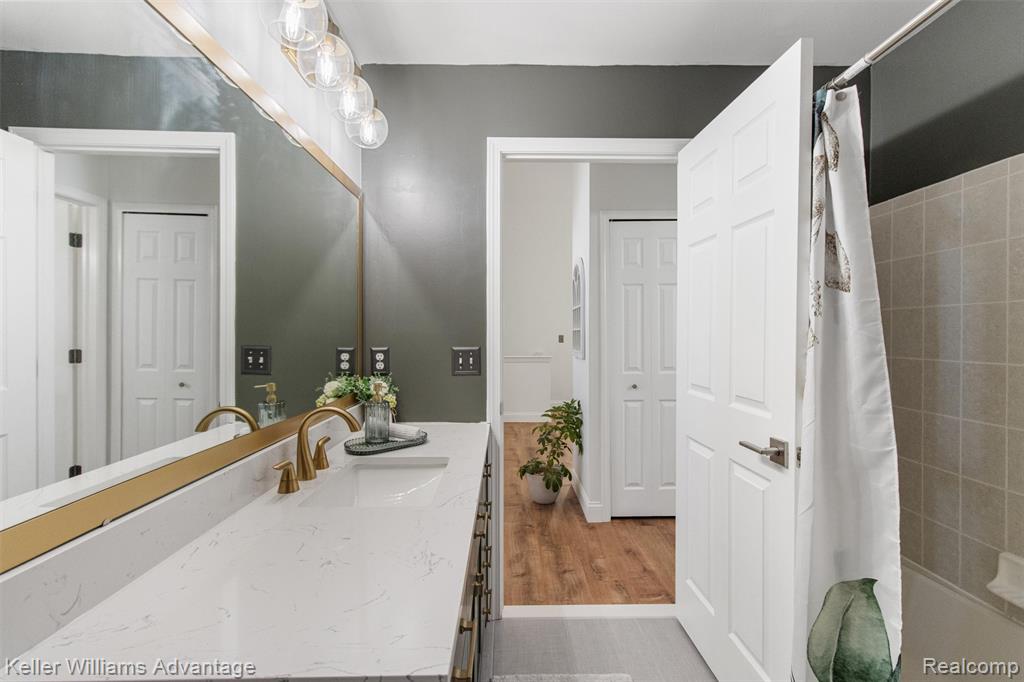 651 Woodhaven Drive, 57, Commerce Twp, MI 48390 — Photo 10