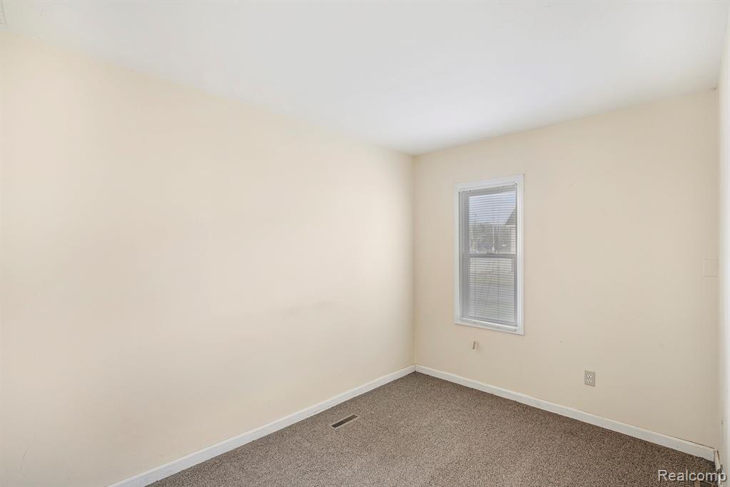 8050 Ortonville Road, Clarkston, MI 48348 — Photo 13