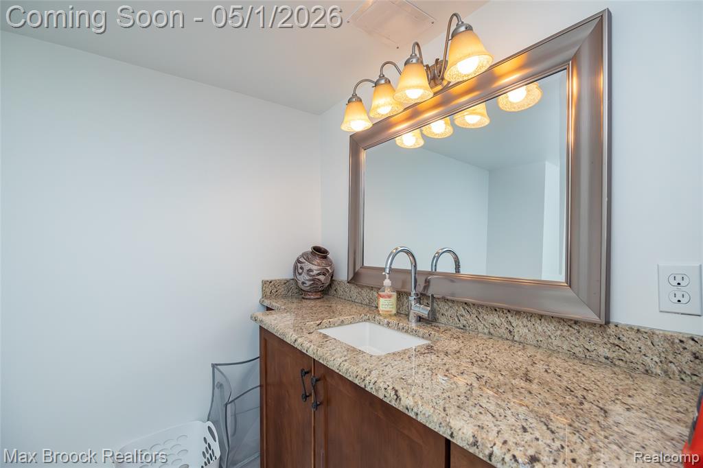 2275 Park Ridge Drive, Bloomfield Hills, MI 48304 — Photo 63