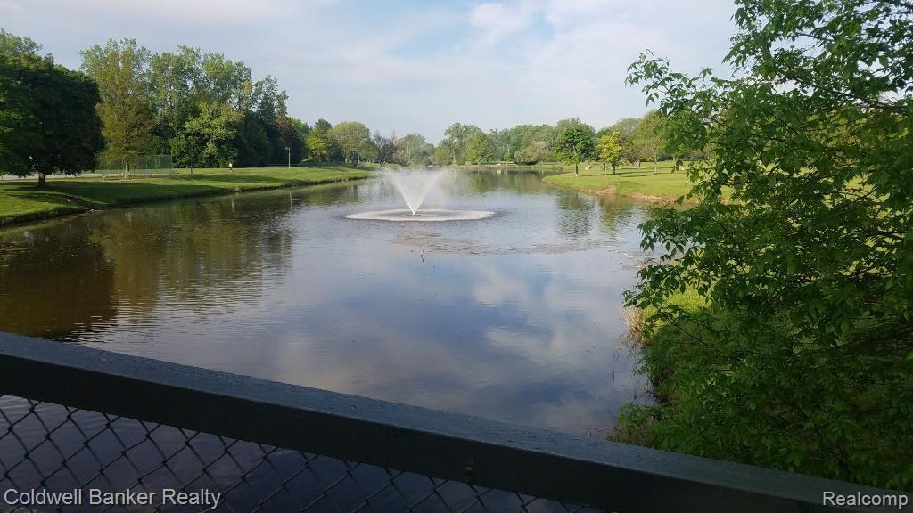 1618 BRENTWOOD Drive, Troy, MI 48098 — Photo 25