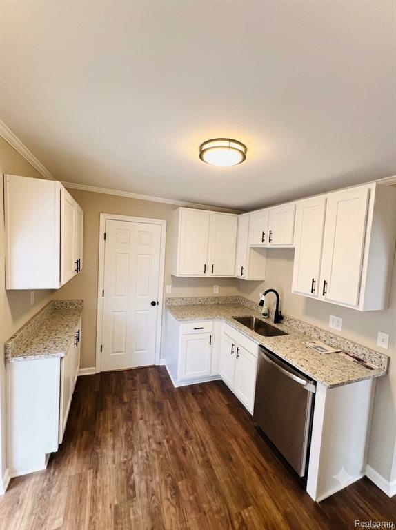 557 WHITE Avenue, Lincoln Park, MI 48146 — Photo 14