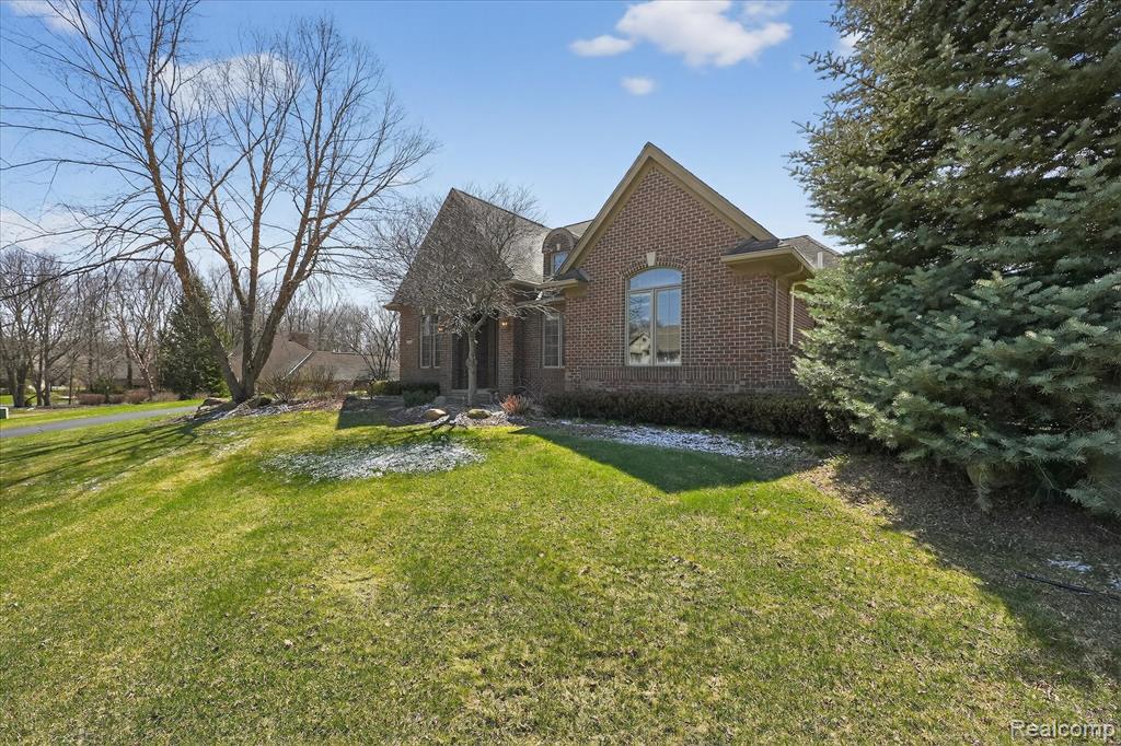 2591 Overbrook, Highland, MI — Photo 3