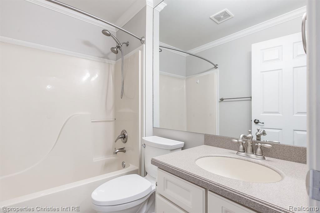 2554 WOODWARD Avenue, Detroit, MI 48201 — Photo 13