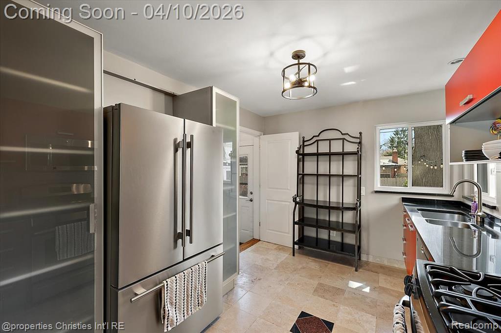 8441 Northfield Boulevard, Oak Park, MI 48237 — Photo 12