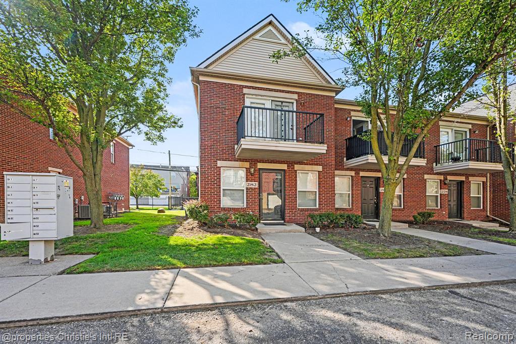 282 E Palmer Street, Detroit, MI 48202