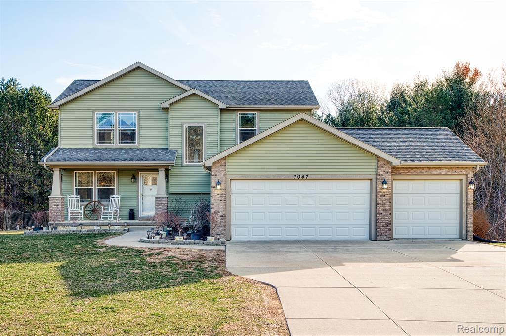 7047 Bennington Greens Drive, Owosso, MI 48867
