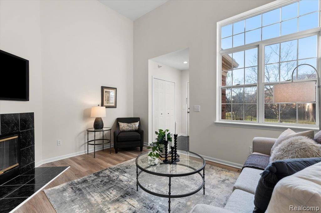 1664 CAMPAU FARMS Circle, 81-17, Detroit, MI 48207 — Photo 6
