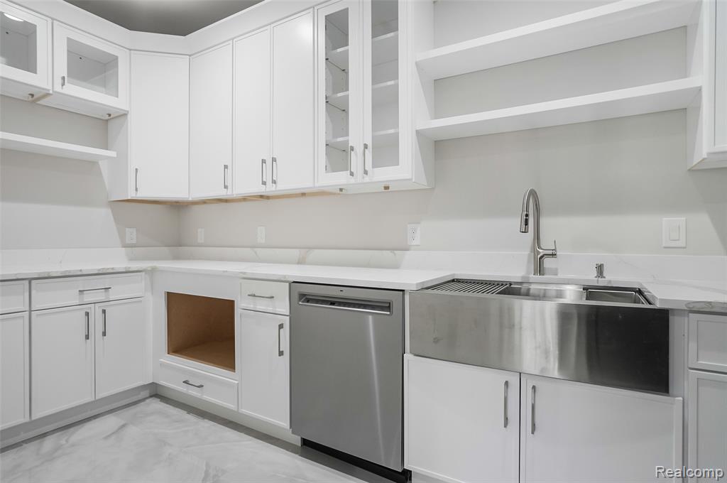31130 Lahser, Beverly Hills, MI 48025 — Photo 10