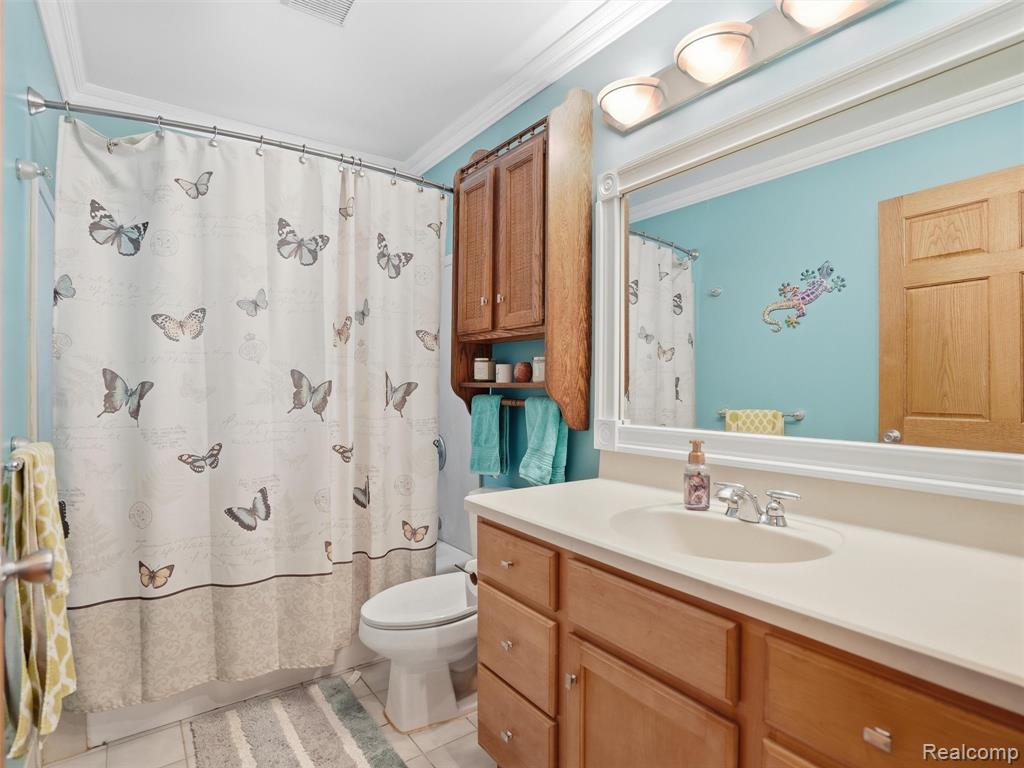 4695 Melanie Lane, White Lake, MI 48383 — Photo 21