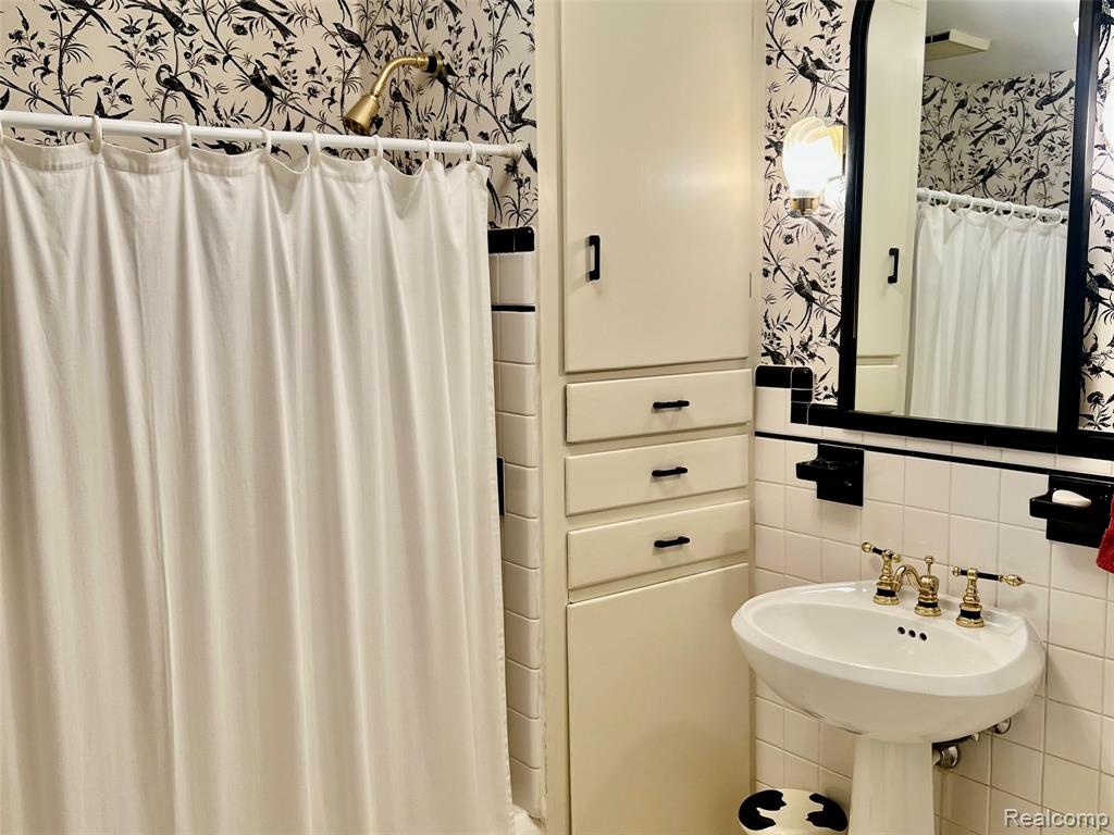 488 Vinewood Avenue, Birmingham, MI 48009 — Photo 18