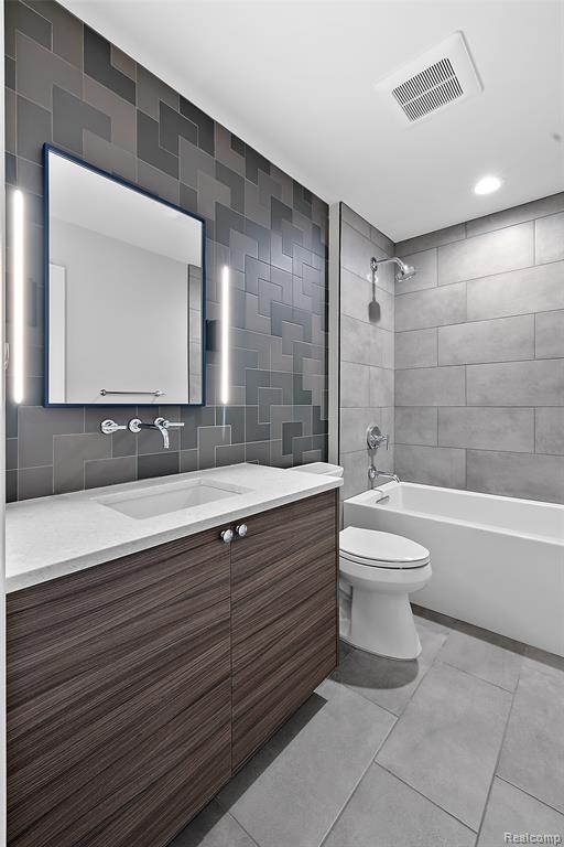 3268 Willis Drive, Oakland, MI, 48306