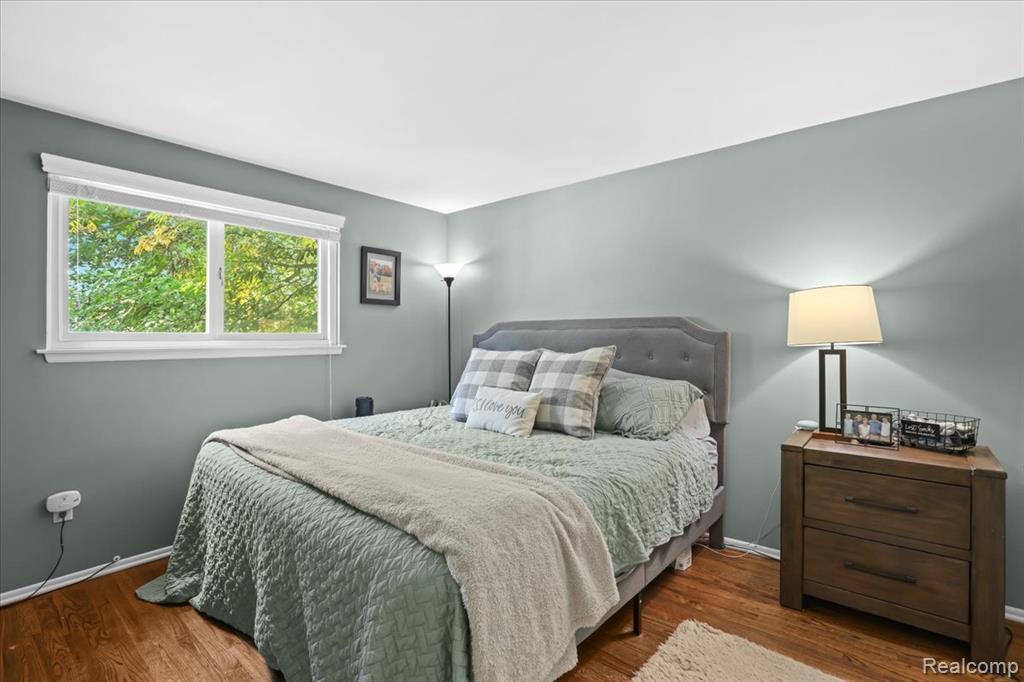 555 Lindsay Drive, Plymouth, MI 48170 — Photo 11