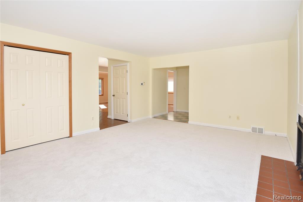4451 Cypress Drive, Troy, MI 48085 — Photo 18